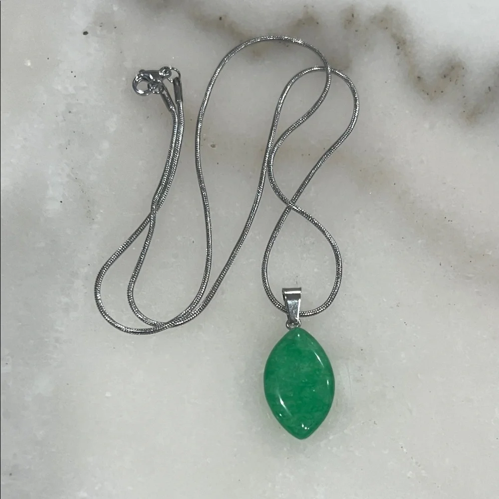 Green Candy Quartz Pendant Necklace